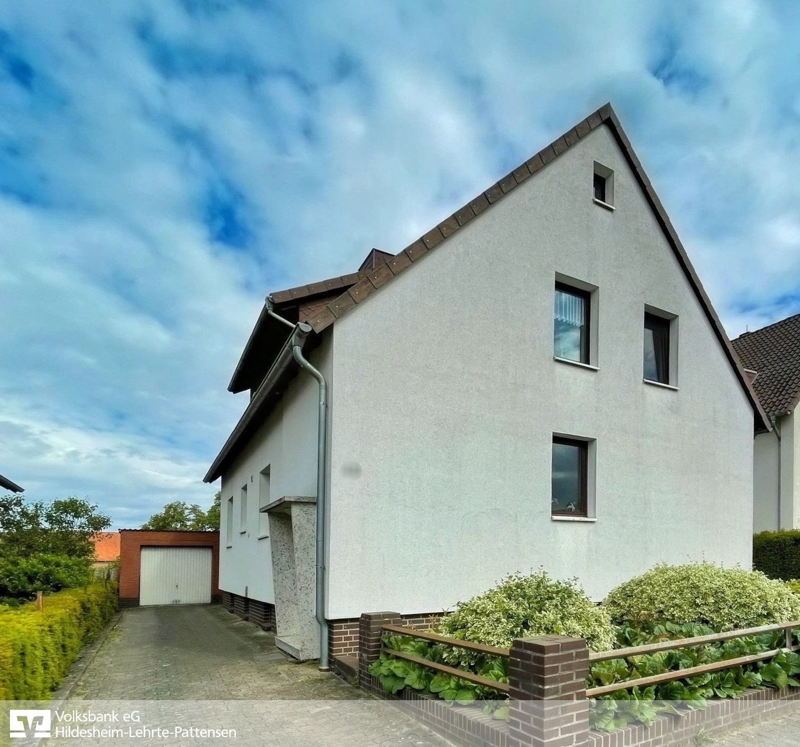 Hausansicht - Zweifamilienhaus mit Perspektive – Kapitalanlage & Eigennutzung in Harsum