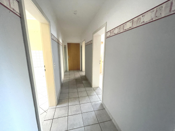 Flur EG - Zweifamilienhaus mit Perspektive – Kapitalanlage & Eigennutzung in Harsum