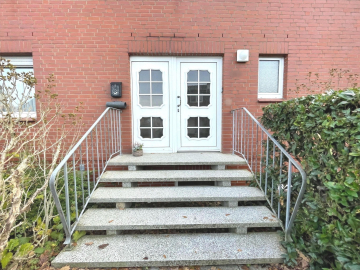 Eingang Haus - Groß-Förste: Familienfreundliches Zuhause mit viel Platz und Gestaltungsmöglichkeiten