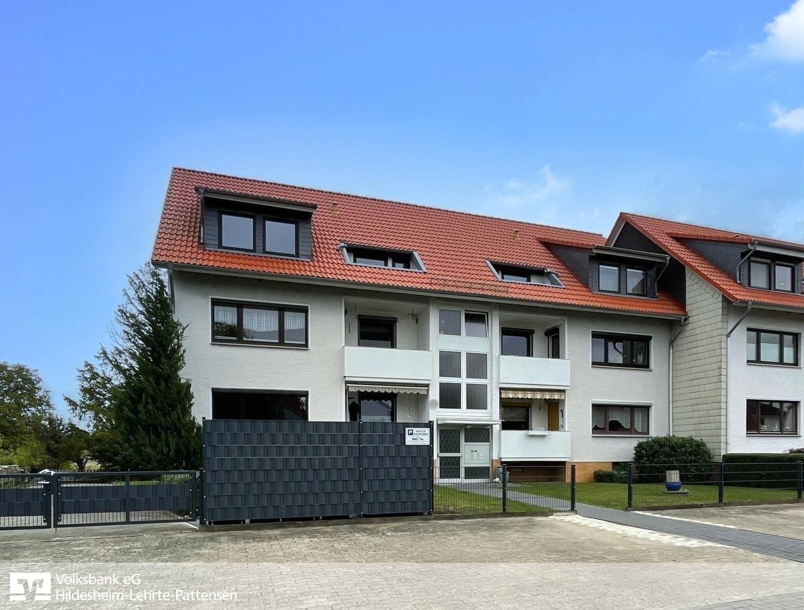 Außenansicht - Helle Eigentumswohnung mit Balkon in Giesen!