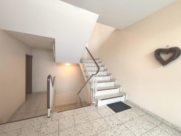 Treppenhaus - Voll vermietetes Mehrfamilienhaus in Bad Gandersheim!