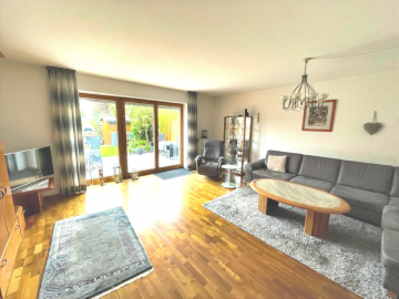 Wohnzimmer - Gepflegtes Reihenmittelhaus mit schönem Garten in Sehnde-Bolzum