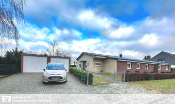 Wohnen auf einer Ebene – großzügiger Bungalow in Algermissen-Ummeln, 31191 Algermissen, Ummeln, Einfamilienhaus
