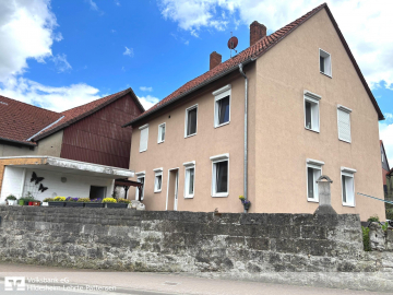 Einfamilienhaus mit viel Platz in Freden!, 31084 Freden, Einfamilienhaus