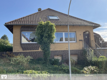 Weenzen: Viel Platz im EFH mit Einliegerwohnung!, 31089 Duingen, Zweifamilienhaus