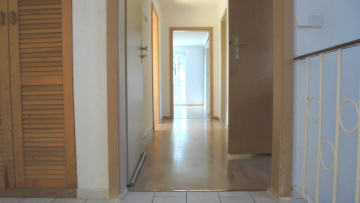 Flur / Eingangsbereich - Lehrte: Helle Eigentumswohnung mit Balkon in ruhiger Südwest-Stadtlage