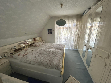Schlafzimmer DG - Gepflegtes Ein-/Zweifamilienhaus in ruhiger, zentraler Lage von Gronau!