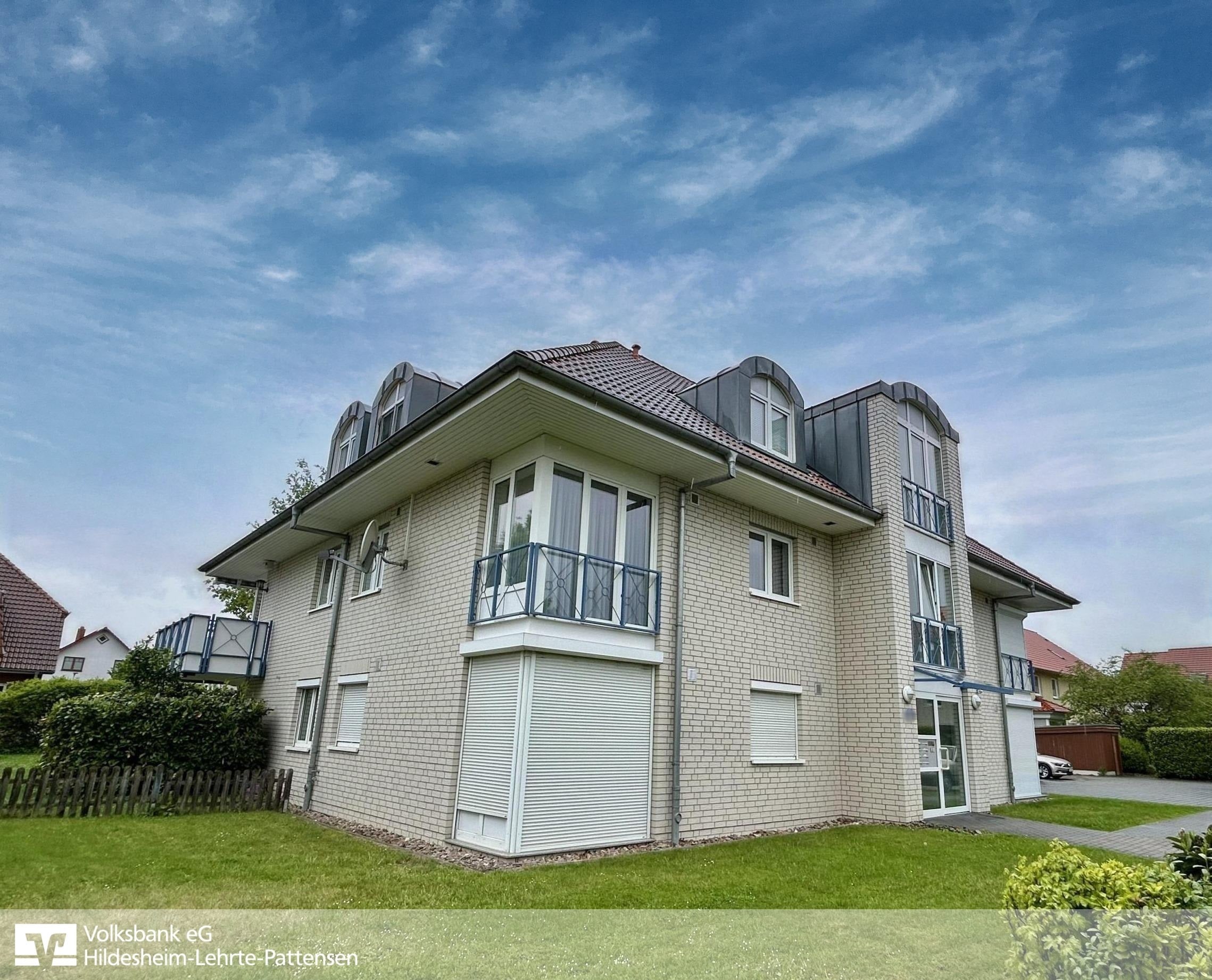 Außenansicht - Helle 3-Zimmer-Wohnung mit Südbalkon und Stellplatz in Ochtersum!