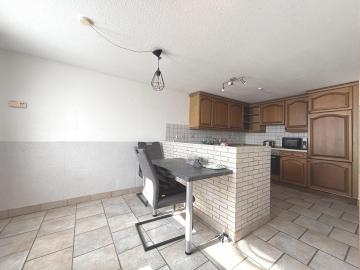 Küche mit Einbauküche und Essbereich - Einfamilienhaus in ruhiger Feldrandlage mit großem Grundstück in Alfeld-Imsen!