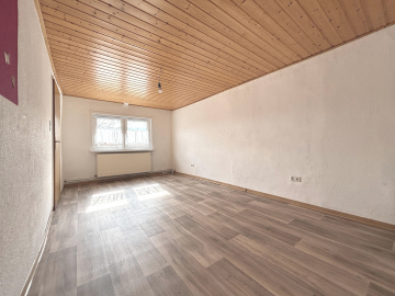 Schlafzimmer im Obergeschoss - Einfamilienhaus in ruhiger Feldrandlage mit großem Grundstück in Alfeld-Imsen!