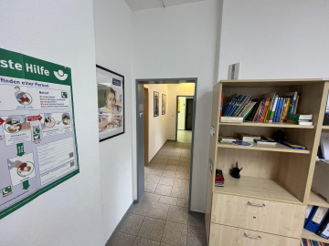 Flur - Lehrte: MFH mit vier Wohneinheiten und einer Gewerbeeinheit in bester Innenstadtlage